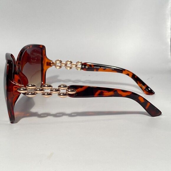 Oversize Tortoise Sunglasses With Silver Detail on Arm New main image 6